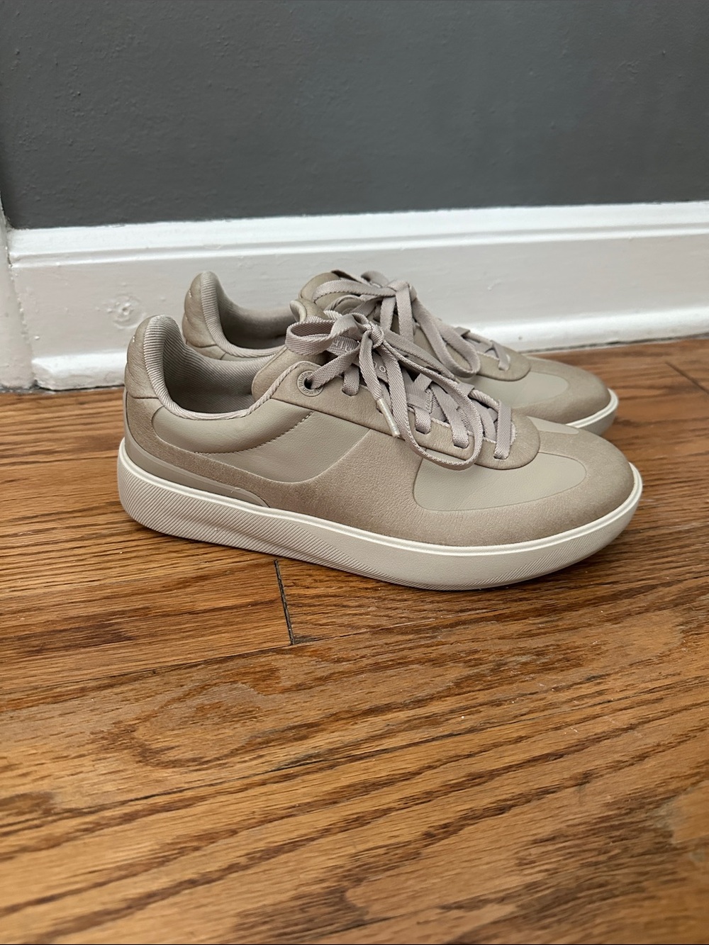 lululemon athletica Beige Low-Top Sneakers